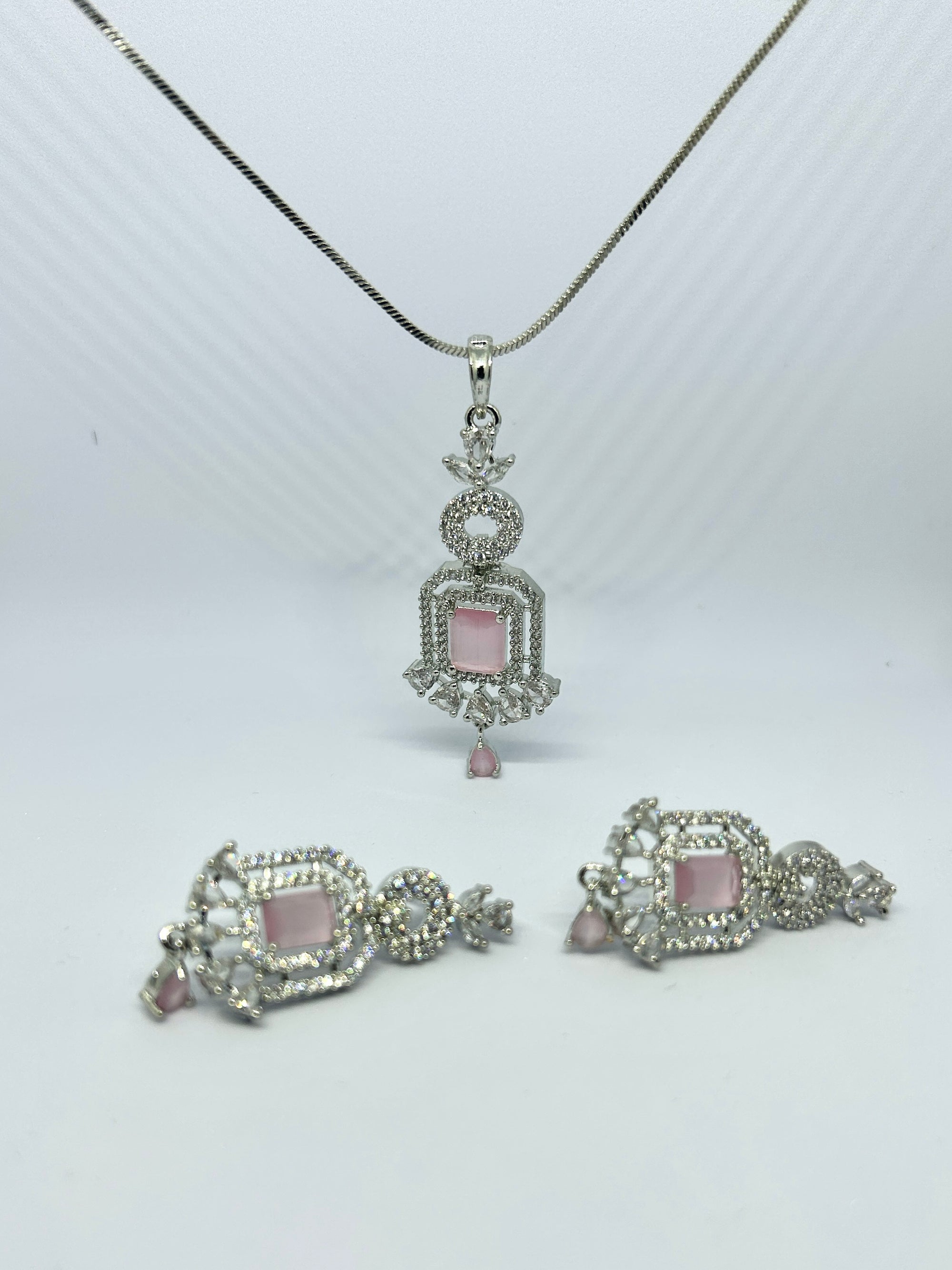 Rosé Royale Pendant Set