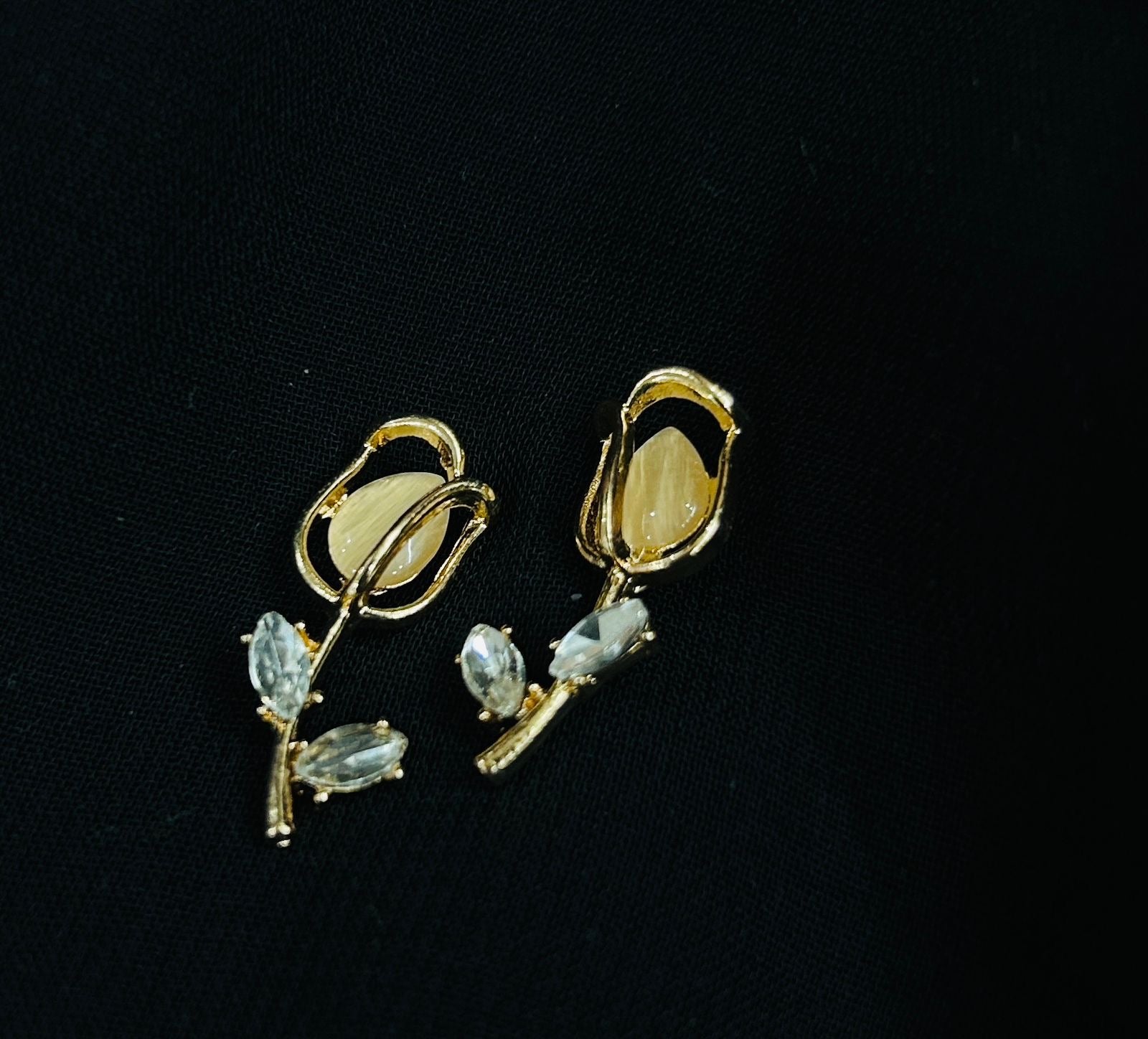 Korean Aura earring