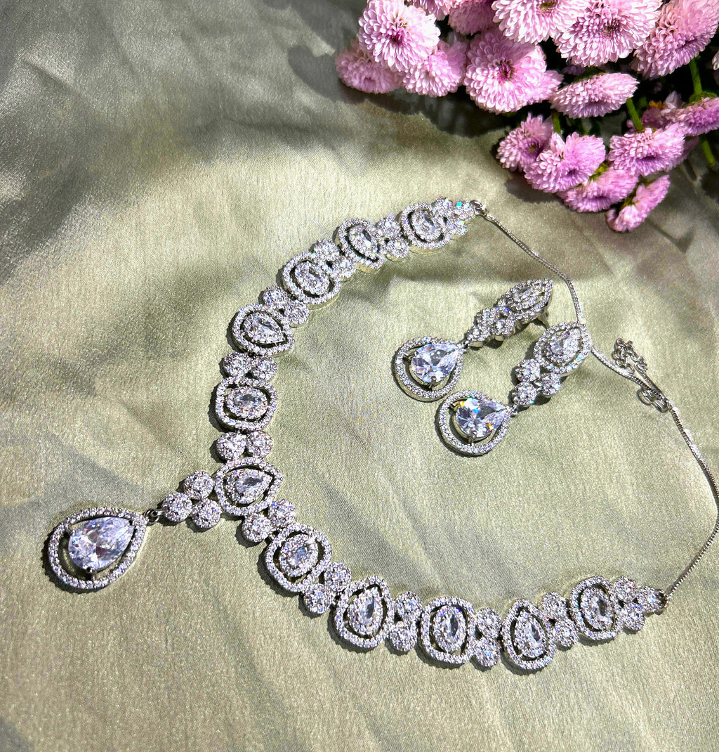 Silver Eterna Crystal Choker Set