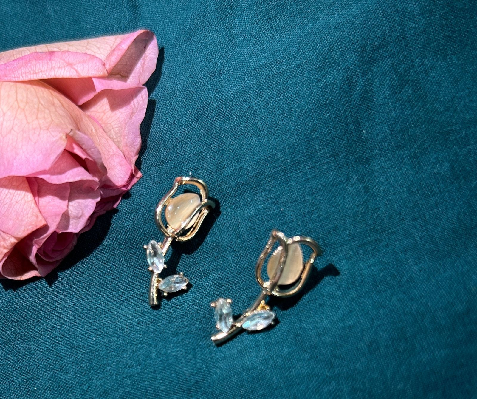Korean Aura earring