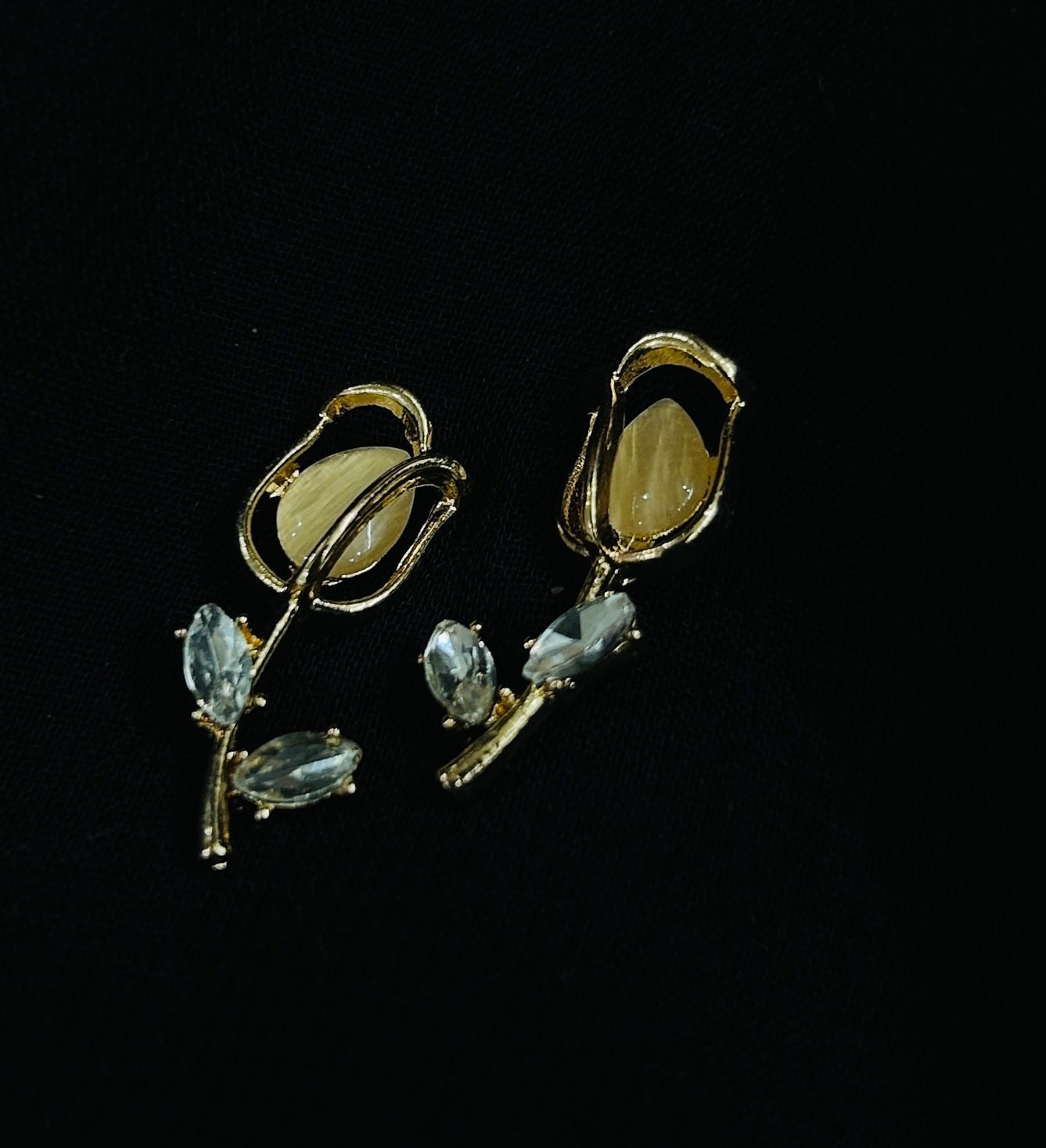 Korean Aura earring