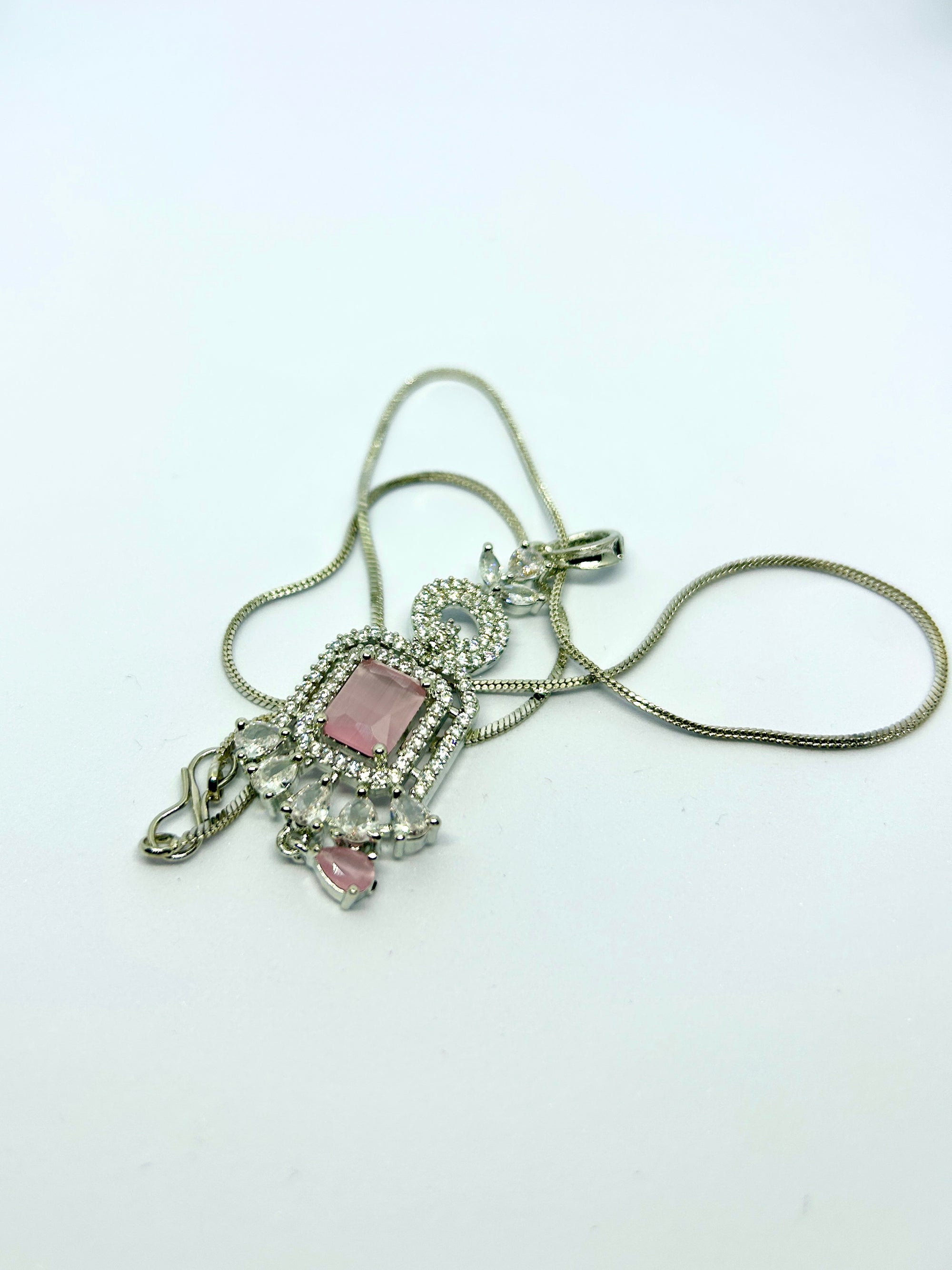 Rosé Royale Pendant Set