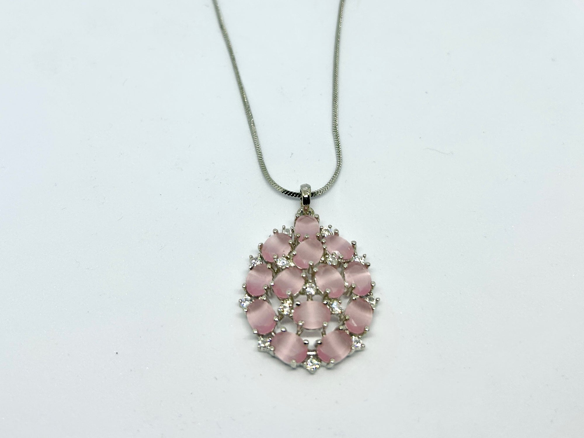 Rosé Blossom Set – Pendant & Earrings
