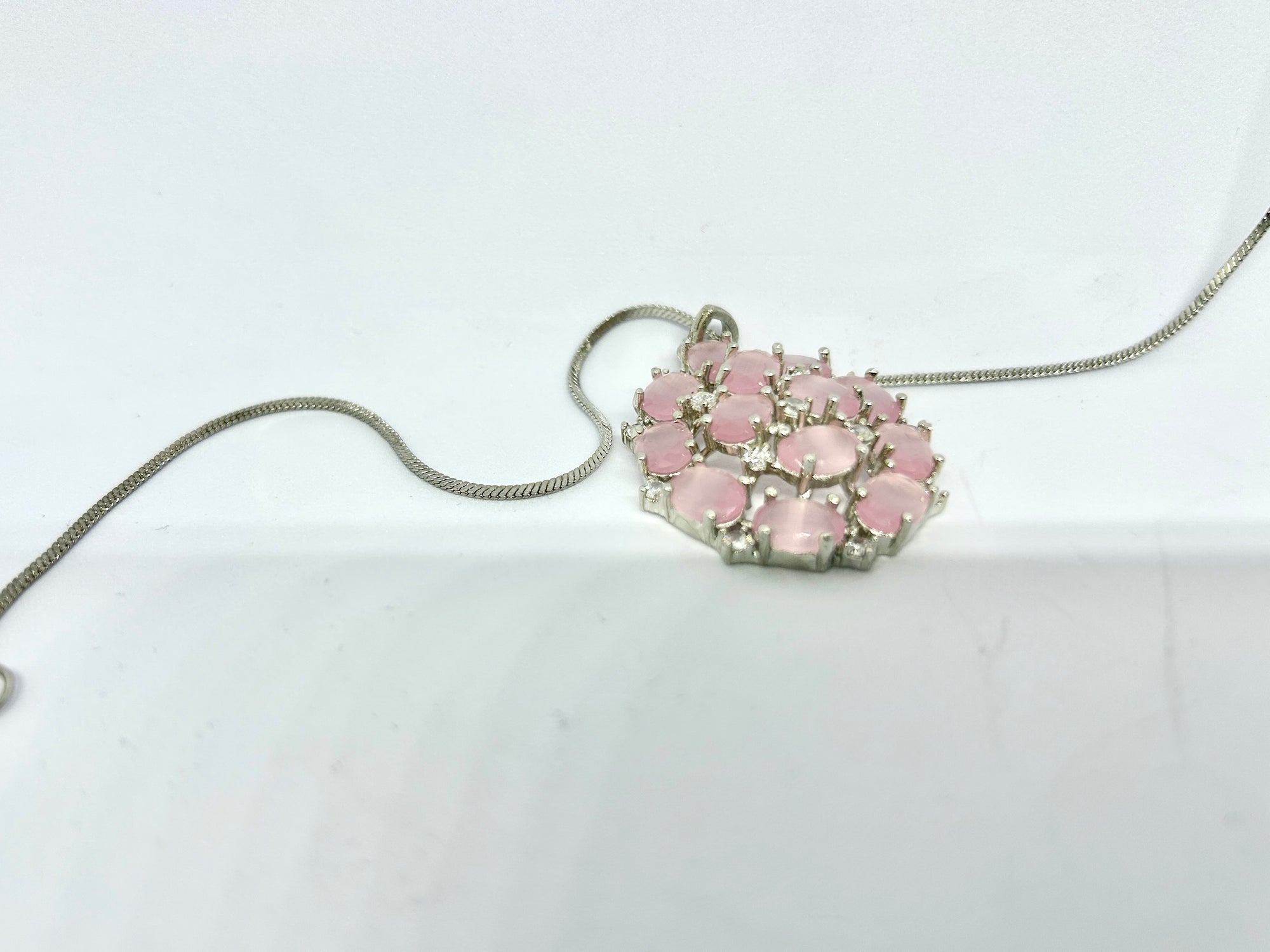 Rosé Blossom Set – Pendant & Earrings