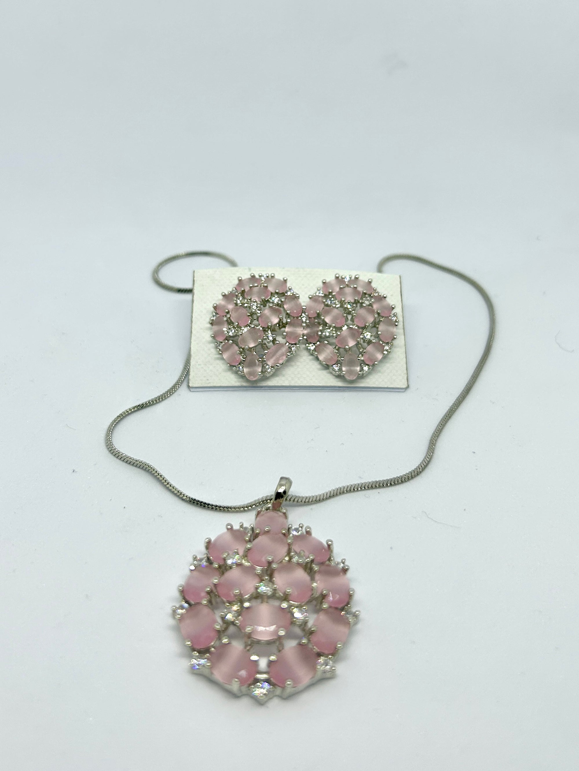 Rosé Blossom Set – Pendant & Earrings