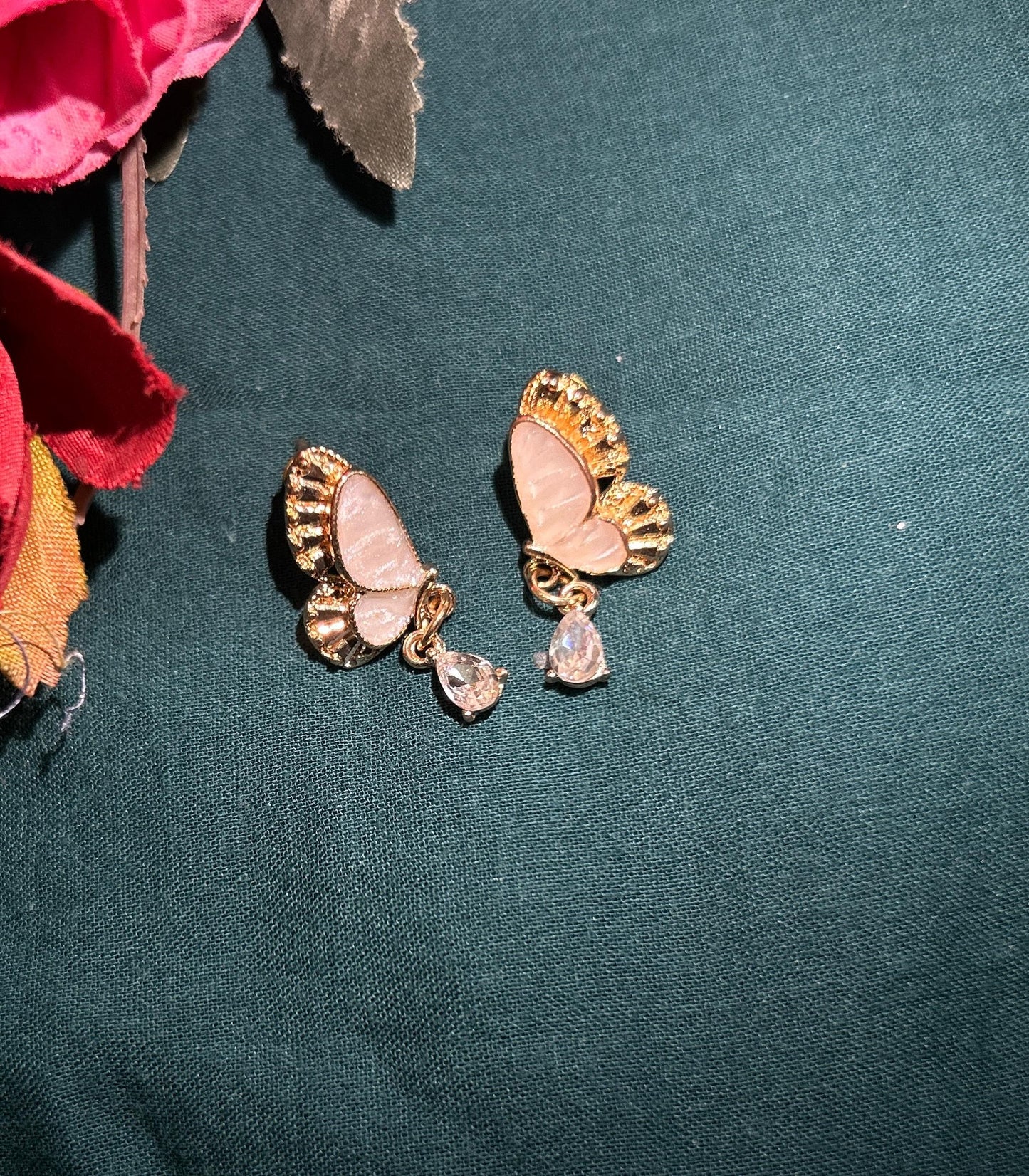 Korean Flutter gleam Earrings