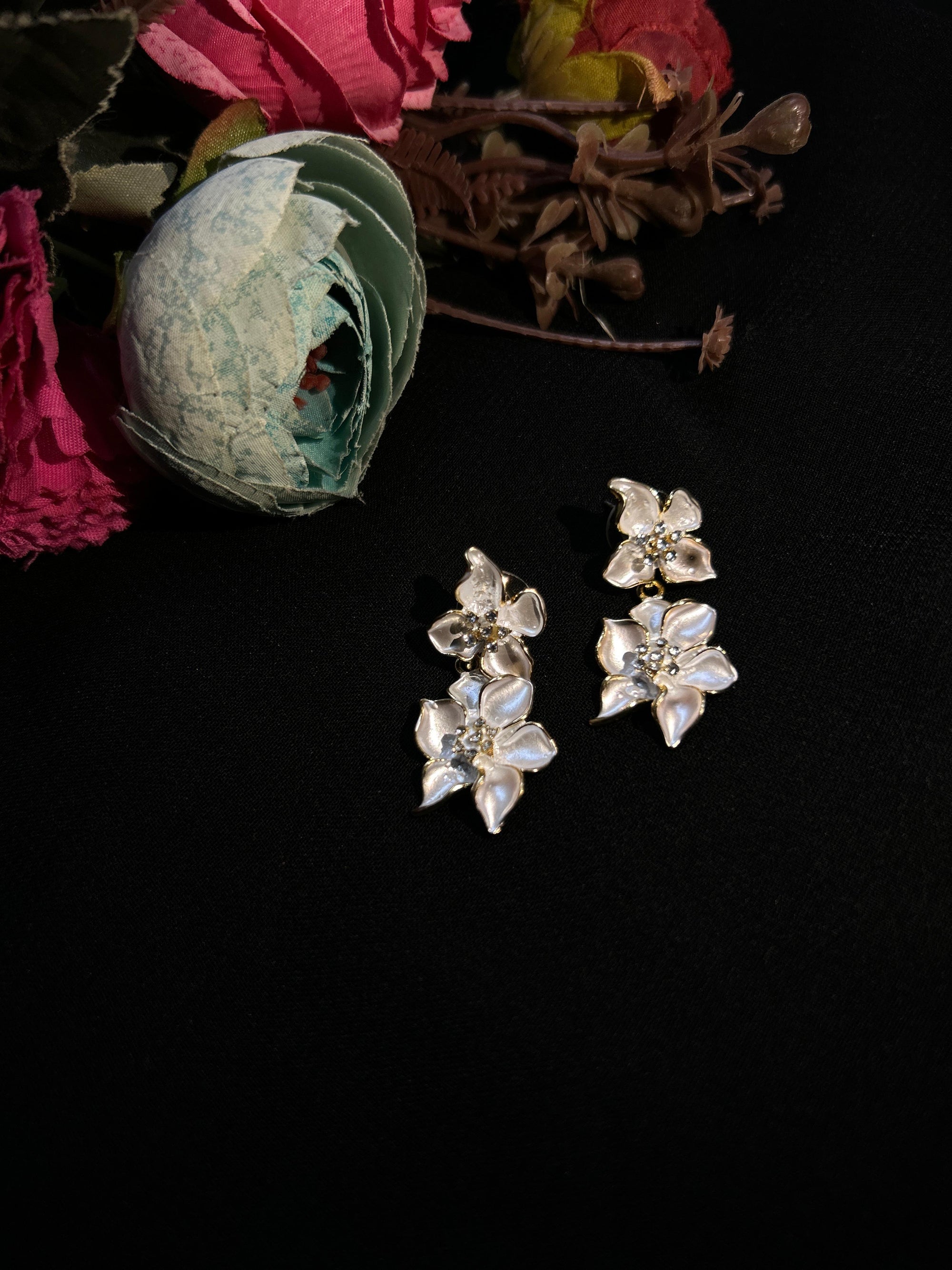 Korean earing pure petal Blossom Dew