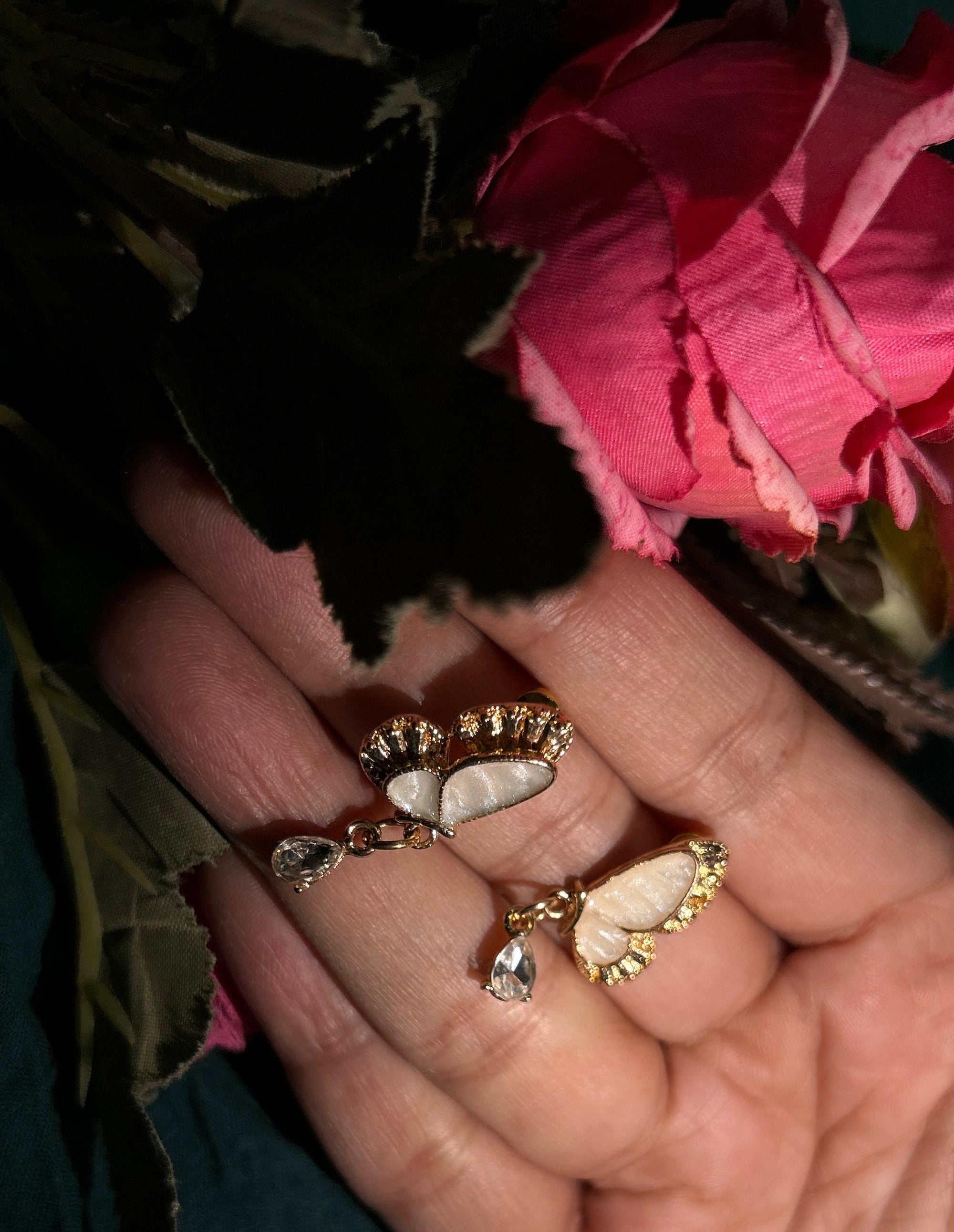 Korean Flutter gleam Earrings