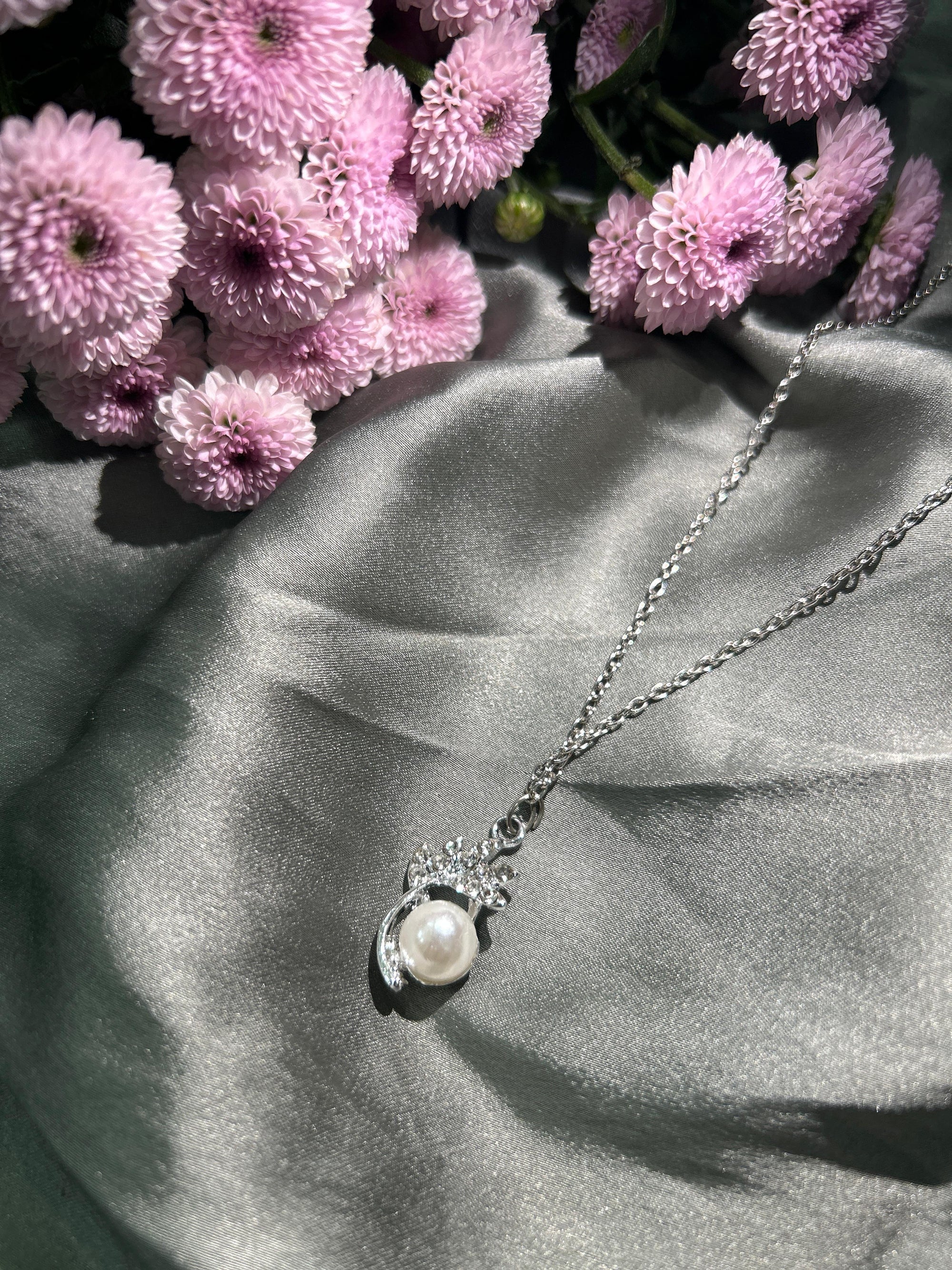 Korean Pearl Blossom Pendant