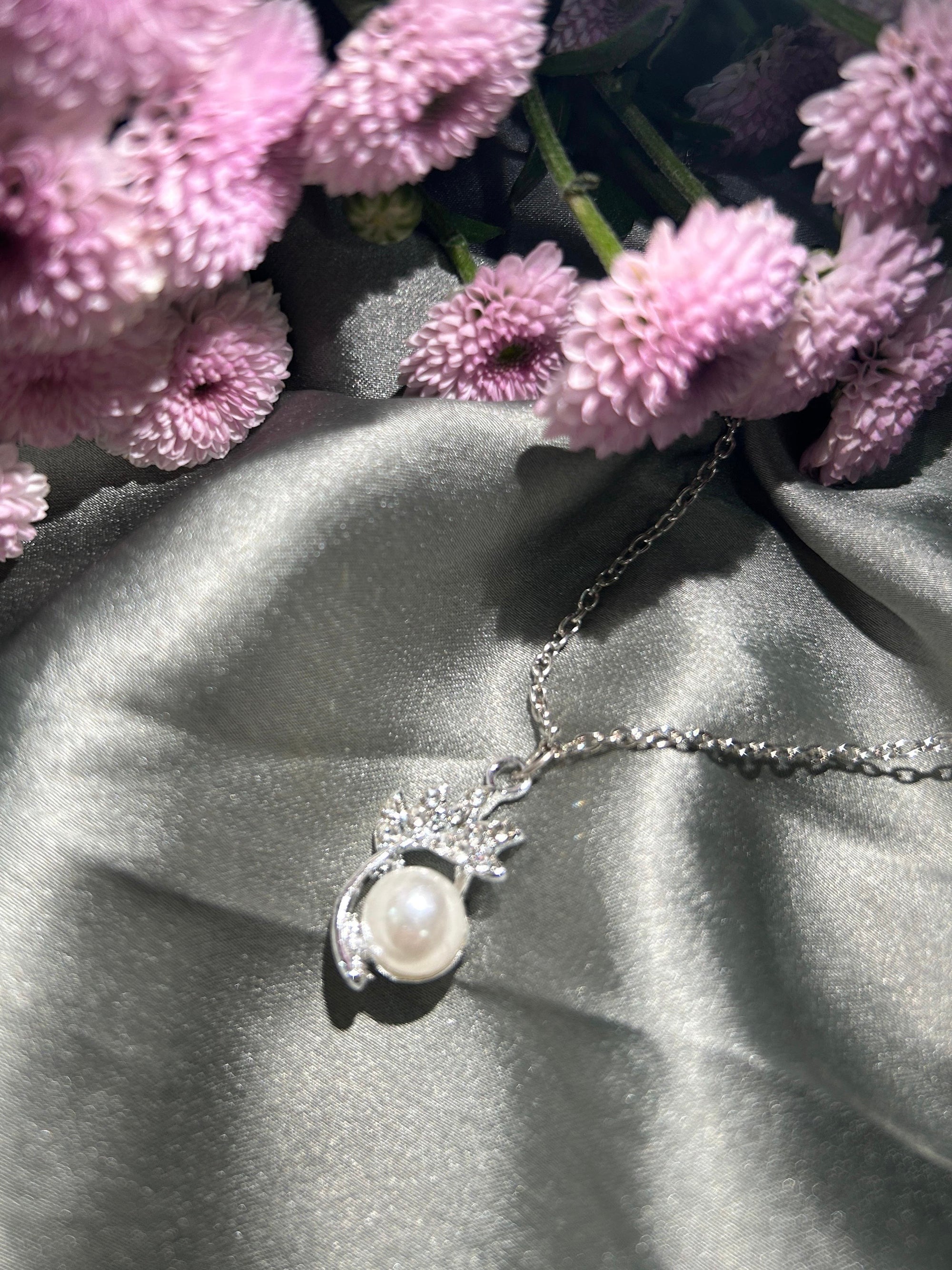 Korean Pearl Blossom Pendant